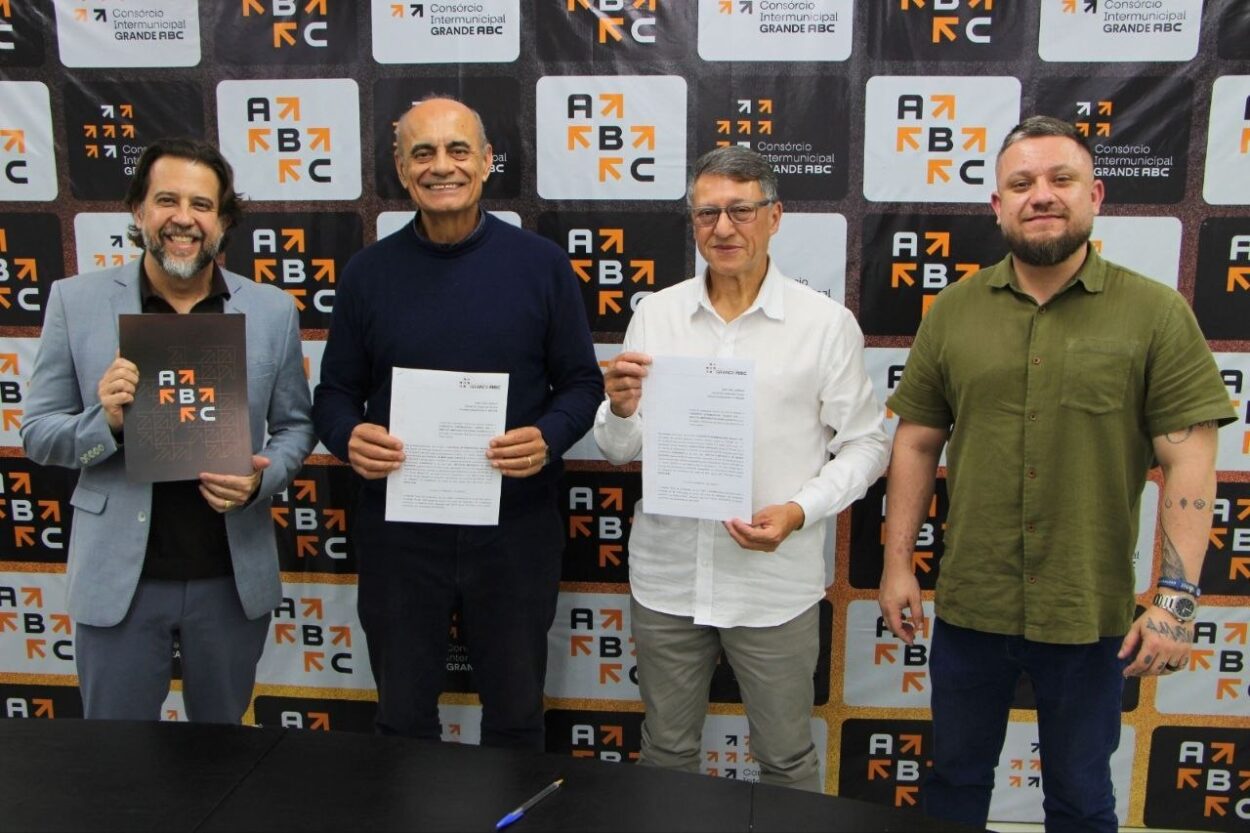 Consórcio ABC e Metodista firmam parceria para até 1.000 bolsas de estudo para estudantes de baixa renda