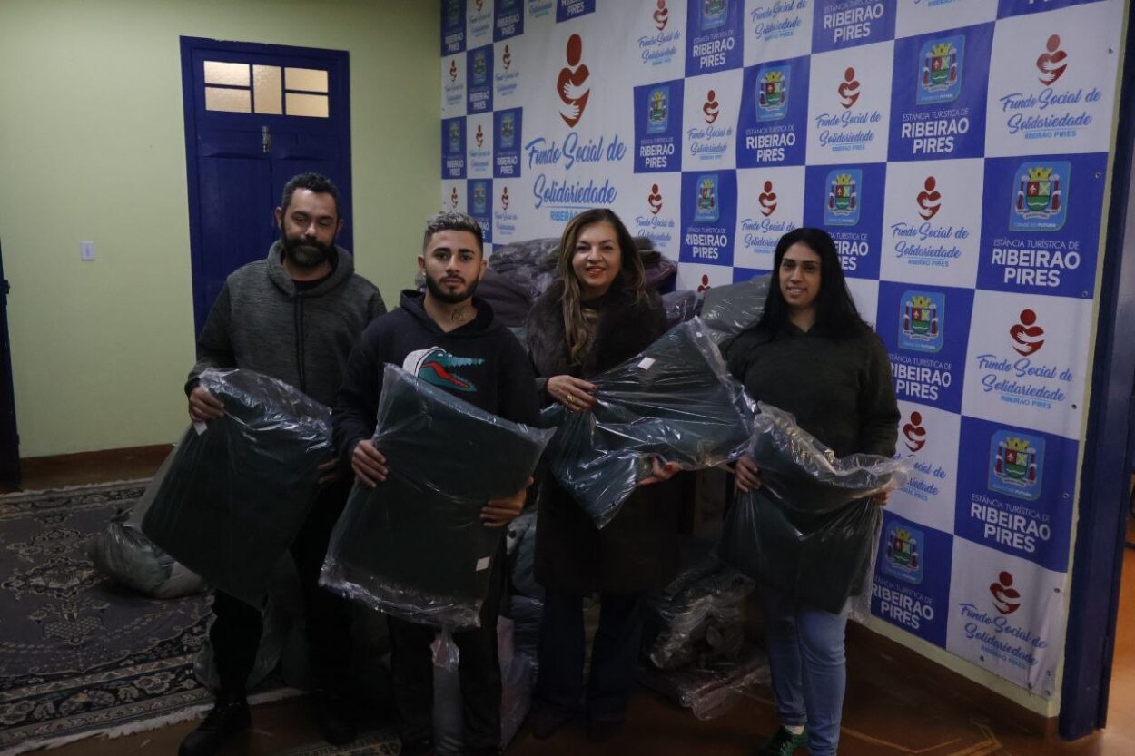 Fundo Social de Ribeirão Pires envia doações para famílias atingidas pelas chuvas em Registro (SP)