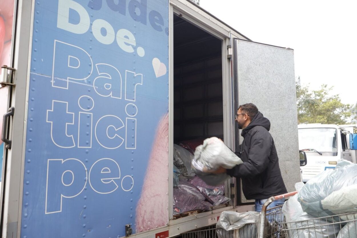 Cerca de 150 cobertores e 450 peças de roupas serão destinados ao município do Vale do Ribeira para apoiar moradores afetados pela chuva