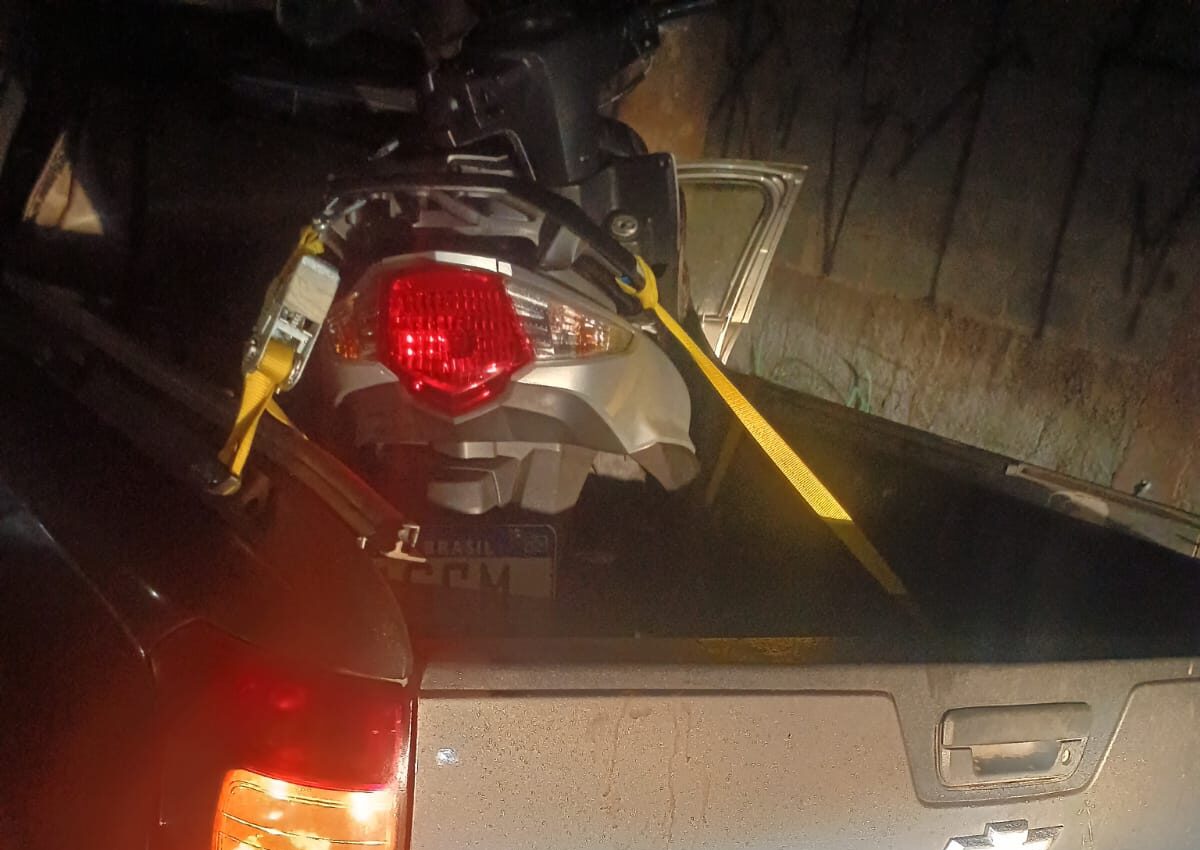 Suspeitos foram interceptados pela Polícia Militar na madrugada desta terça-feira em Ribeirão Pires