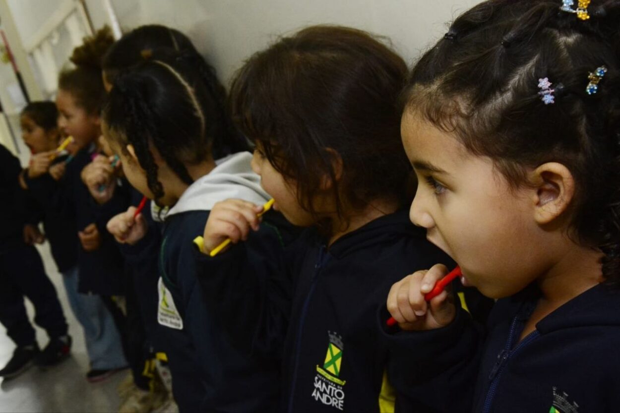 Programa Saúde na Escola reforça atendimento preventivo a alunos da rede municipal de Santo André