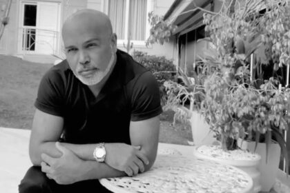 Rick Sollo, cantor da dupla Rick & Renner, morre aos 59 anos em queda de helicóptero em Santa Catarina