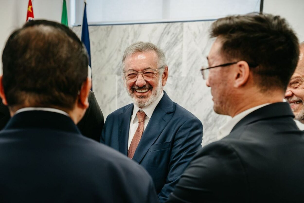 Durante Assembleia de Prefeitos do Consórcio ABC, Marcio Elias Rosa ressaltou potencial industrial da região