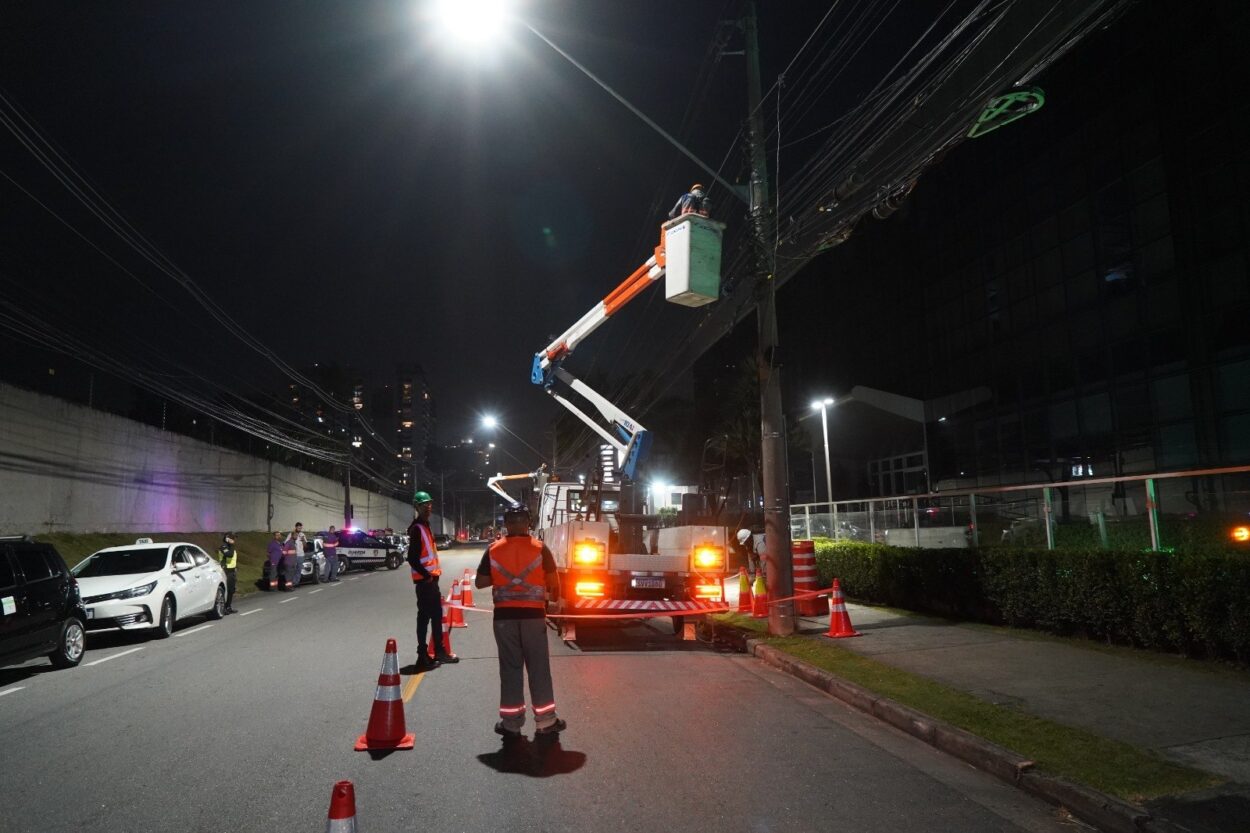 Enel reduz riscos e retira mais de 7,7 toneladas de fios irregulares no ABC Paulista