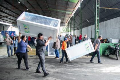 Programa de Troca de Geladeiras encerra entregas nesta sexta em Santo André e beneficia quase 500 famílias