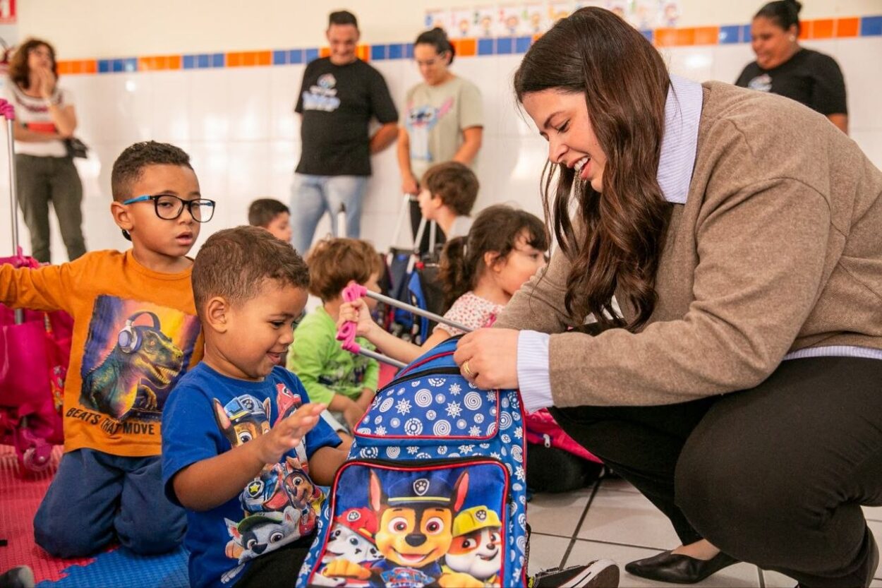 Campanha liderada por Jéssica Roberta já arrecada mais de 1,2 mil brinquedos em Santo André