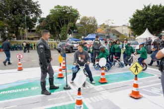Polícia Militar realiza Operação Setembro Amarelo de Educação no Trânsito no Parque Linear Kennedy