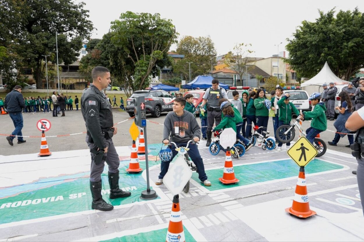 Polícia Militar realiza Operação Setembro Amarelo de Educação no Trânsito no Parque Linear Kennedy