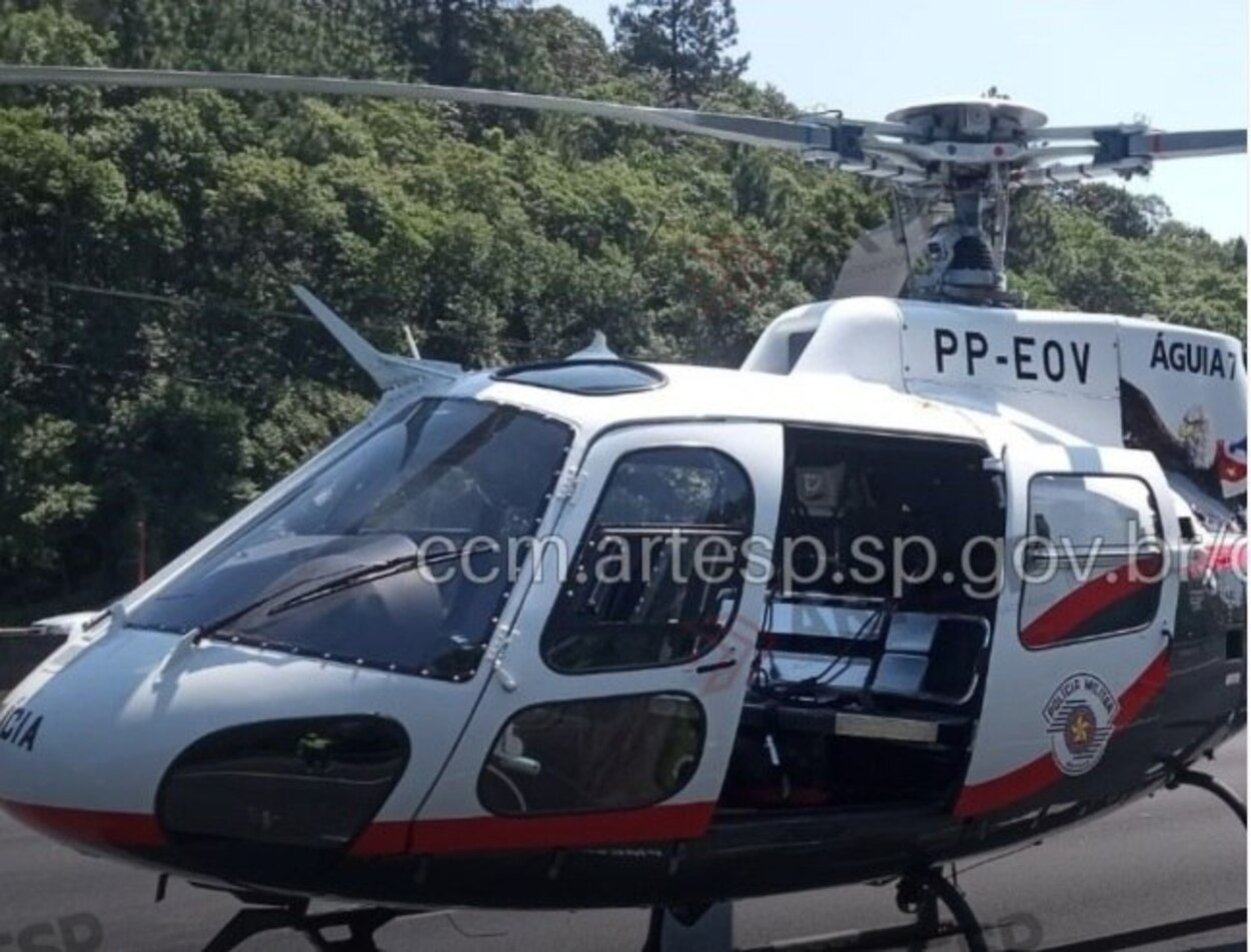 Helicóptero Águia pousa na Rodovia dos Imigrantes para socorrer motociclista em São Bernardo do Campo