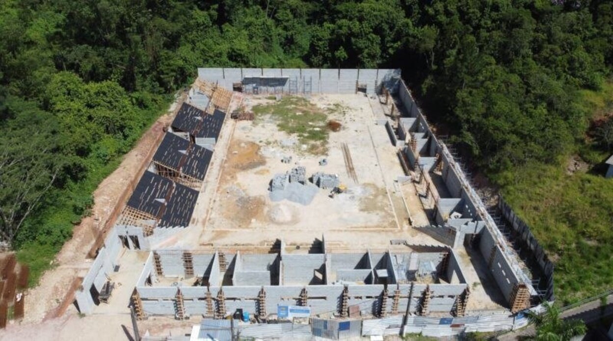 Ribeirão Pires retoma construção de novo complexo esportivo na Vila Gomes