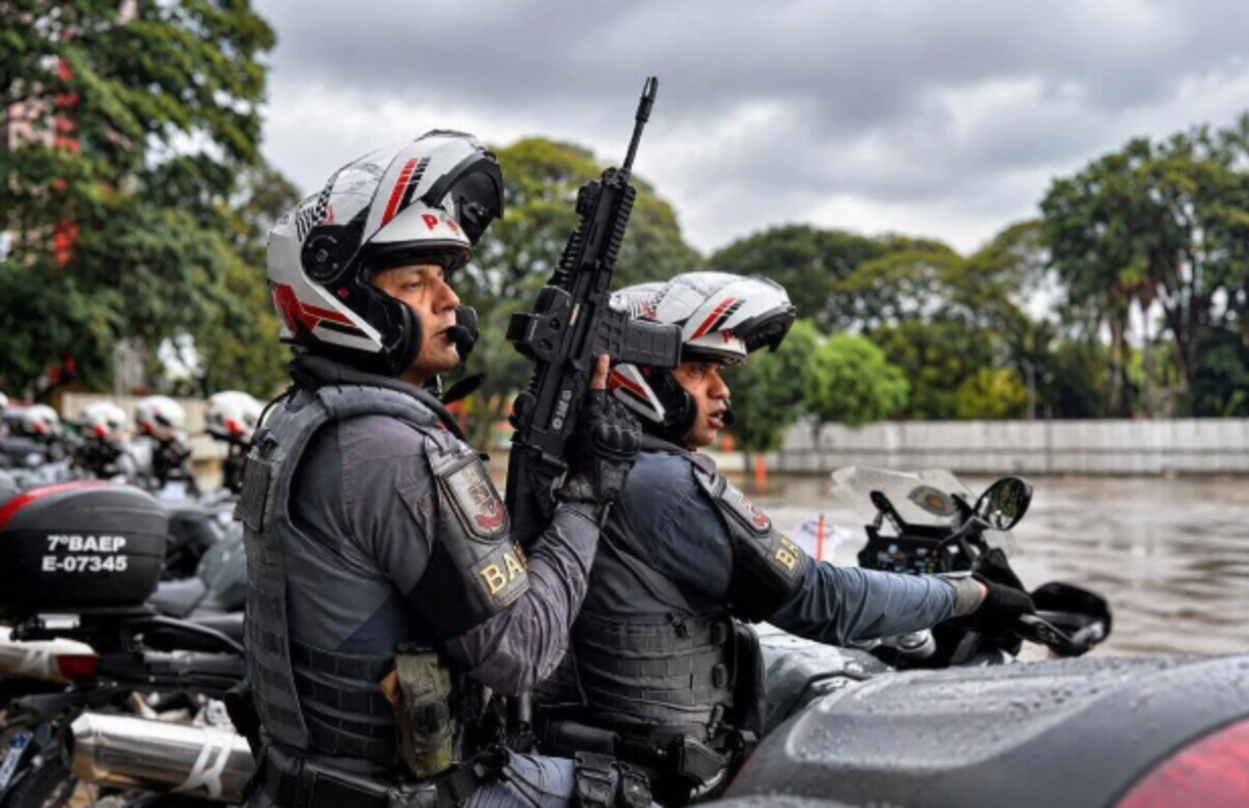PM lança Batalhão BRAvO com duplas em motos e fuzis para combater roubos e furtos em SP