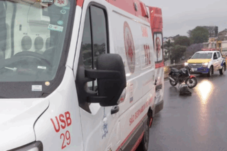Acidente em São Bernardo: motociclista fica ferido após queda no Viaduto João Lima