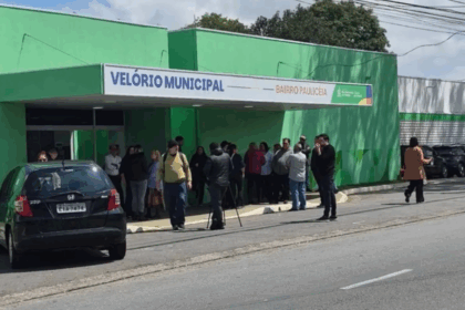 Sob forte comoção, dono de tabacaria é sepultado em São Bernardo