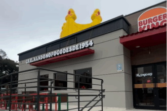 Burger King do Centro de São Bernardo é reinaugurado após ampla reforma; unidade abre 20 vagas de emprego
