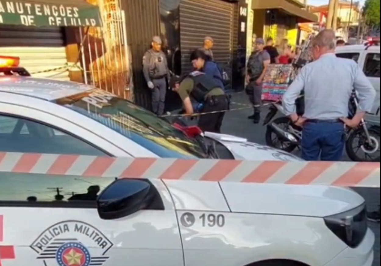 Criminoso morre após tentativa de roubo a loja de celulares no Taboão, em São Bernardo