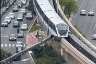 ​Trem do Monotrilho atinge guindaste e estrutura despenca em avenida na Zona Leste de SP