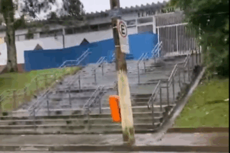 Vídeo registra escola com votação encerrada em São Bernardo após decisão do STF