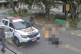 homem é baleado em osasco após atacar viatura da pm com pedras e faca