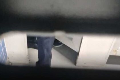 Poupatempo de São Bernardo verifica denúncias sobre supostos encontros íntimos em banheiro da unidade