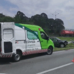  Acidente na Rodovia Anchieta: Veículo colide contra defensa metálica e deixa vítima ferida no km 17