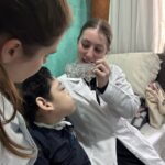 Para celebrar o Mês das Crianças, Serviço de Atenção Domiciliar de São Bernardo entrega garrafinhas que estimulam desenvolvimento de pacientes