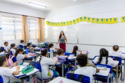 Na vanguarda da educação nacional, São Bernardo aprova lei e firma pacto para alfabetização de estudantes da rede municipal