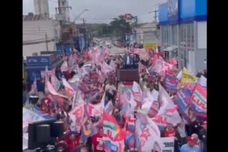 Fernando Haddad lidera caminhada de campanha em São Bernardo a dois dias da eleição