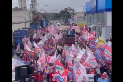 Fernando Haddad lidera caminhada de campanha em São Bernardo a dois dias da eleição