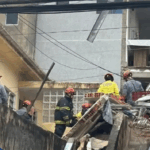 Casa desaba no Jardim Oriental e Defesa Civil interdita área em Santo André