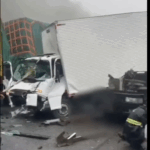 Engavetamento entre cinco veículos de carga deixa dois feridos na Rodovia Anchieta
