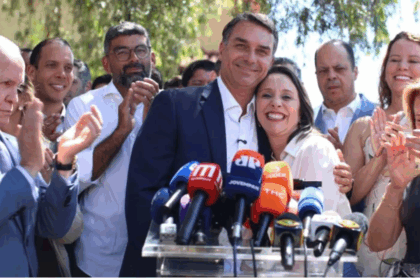 Podemos oficializa apoio à candidatura de Flávio Bolsonaro no segundo turno
