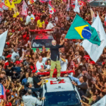 Em caminhada em Belo Horizonte, Lula manifesta confiança em vitória em Minas no 2º turno