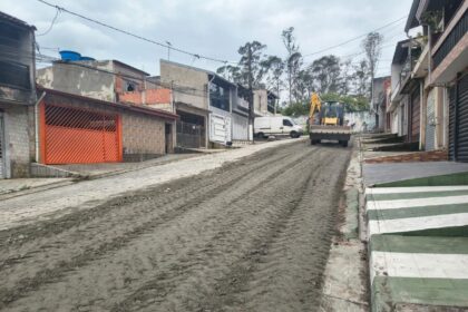 Ribeirão Pires assina ordem de início para novo asfalto no Jardim Santa Rosa e Parque Aliança
