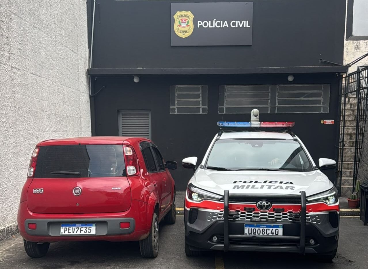 PM apreende Uno furtado e adulterado após motorista trafegar na contramão em São Caetano