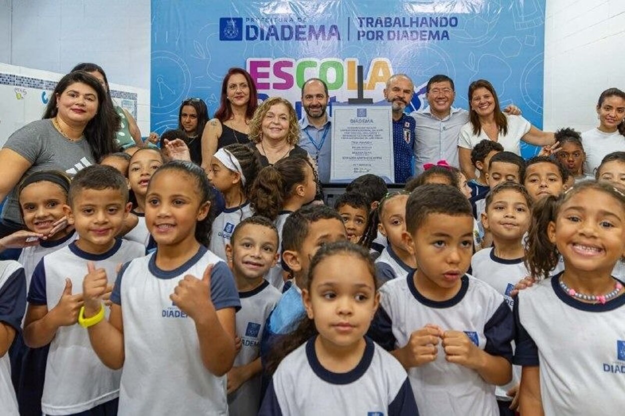 Localizada no Campanário, EMEB passou por intervenções; prefeito Taka Yamauchi realizou ato oficial nesta sexta-feira (09/10)