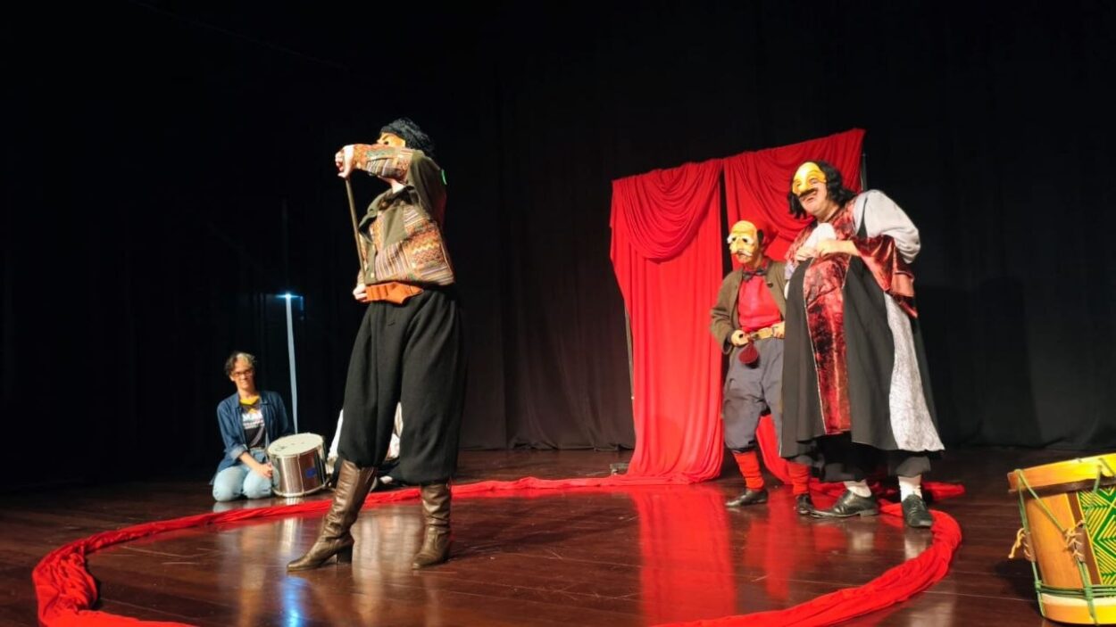 Ribeirão Pires realiza 27ª Mostra de Teatro da EMARP com apresentações gratuitas