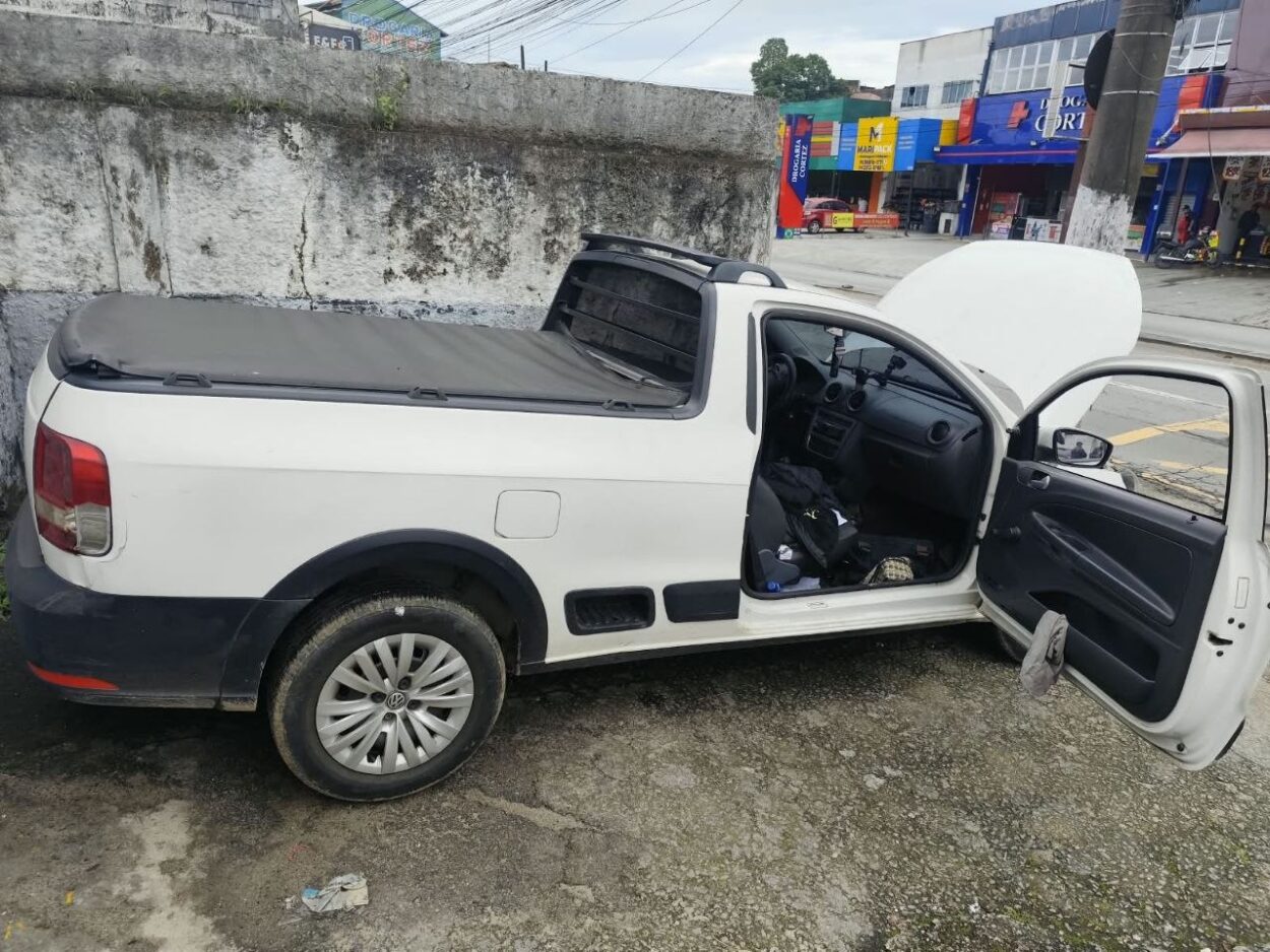 Polícia Militar recupera dois veículos furtados e prende dois homens em ações simultâneas em Mauá