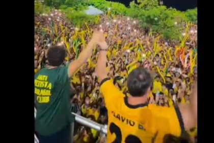 Flávio Bolsonaro cumpre agenda no Norte e lidera mobilização com apoiadores no Amazonas e Pará