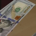 Bolsa despenca 16,5% e aciona 'circuit breaker' após confirmação de Lula no 2º turno; dólar salta para R$ 5,50