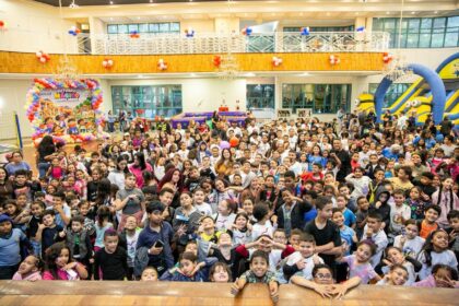 Jéssica Roberta celebra sucesso do Outubro Mágico com festa para mais de 800 crianças no Primeiro de Maio